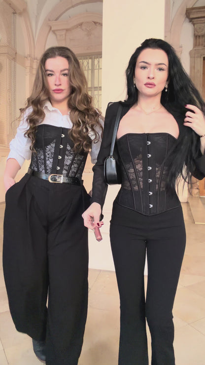 Lace Corset. Spitzenkorsett.